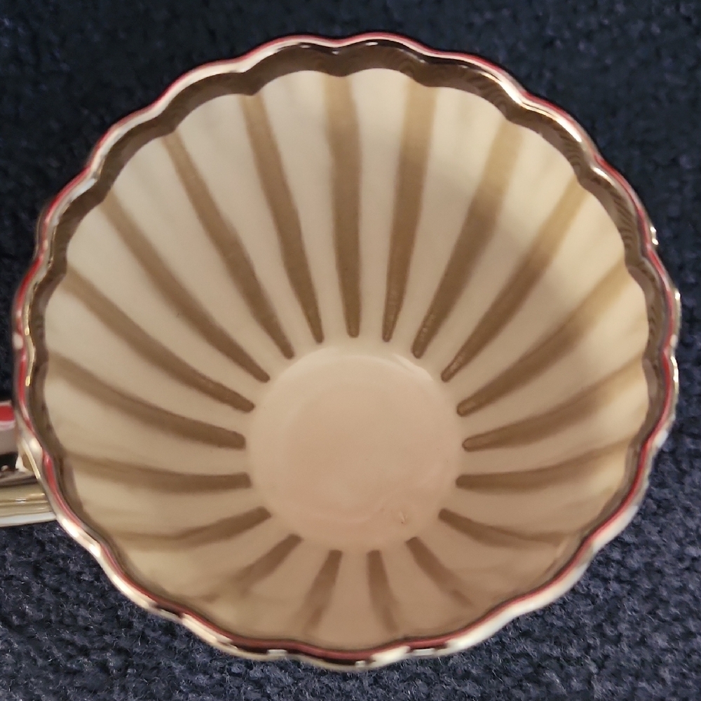 Elegant Cream Mug with Silver Handle - Picture 10 of 17